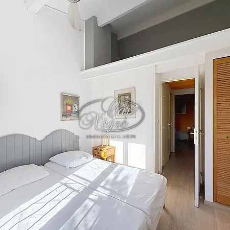 Maison Mitoyenne 4 Personnes Avec Piscine Privee Et Grand Jardin Au Canadel Casa de Férias *